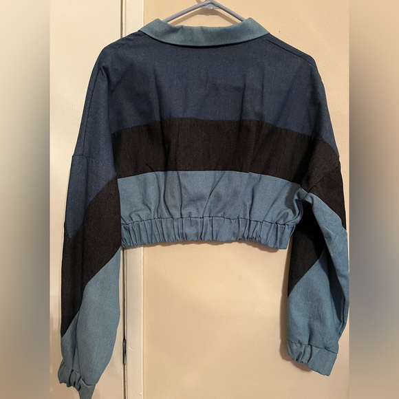 90s vibes Cropped Jean Jacket - Picture 3 of 3